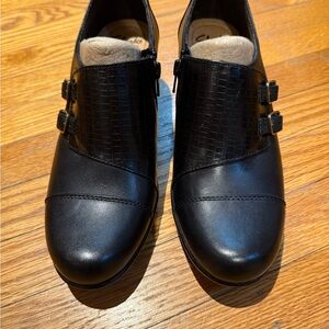 Clarks Women's Black Textured Loafers